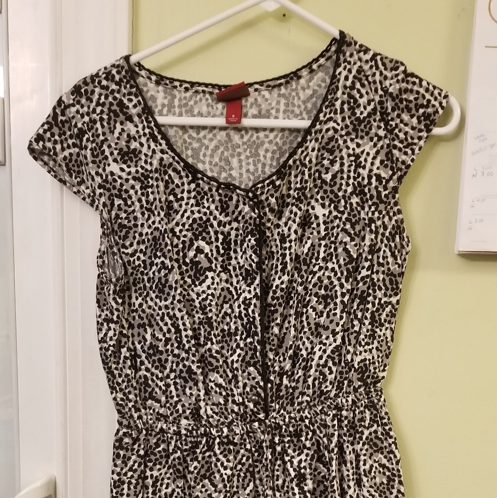 Cap sleeve button down short dress